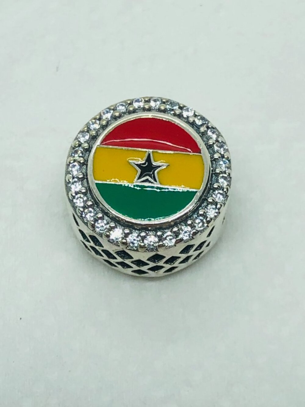 ✨ ✨Pandora Ghana Country Flag Exclusive Round Sparkling Charm